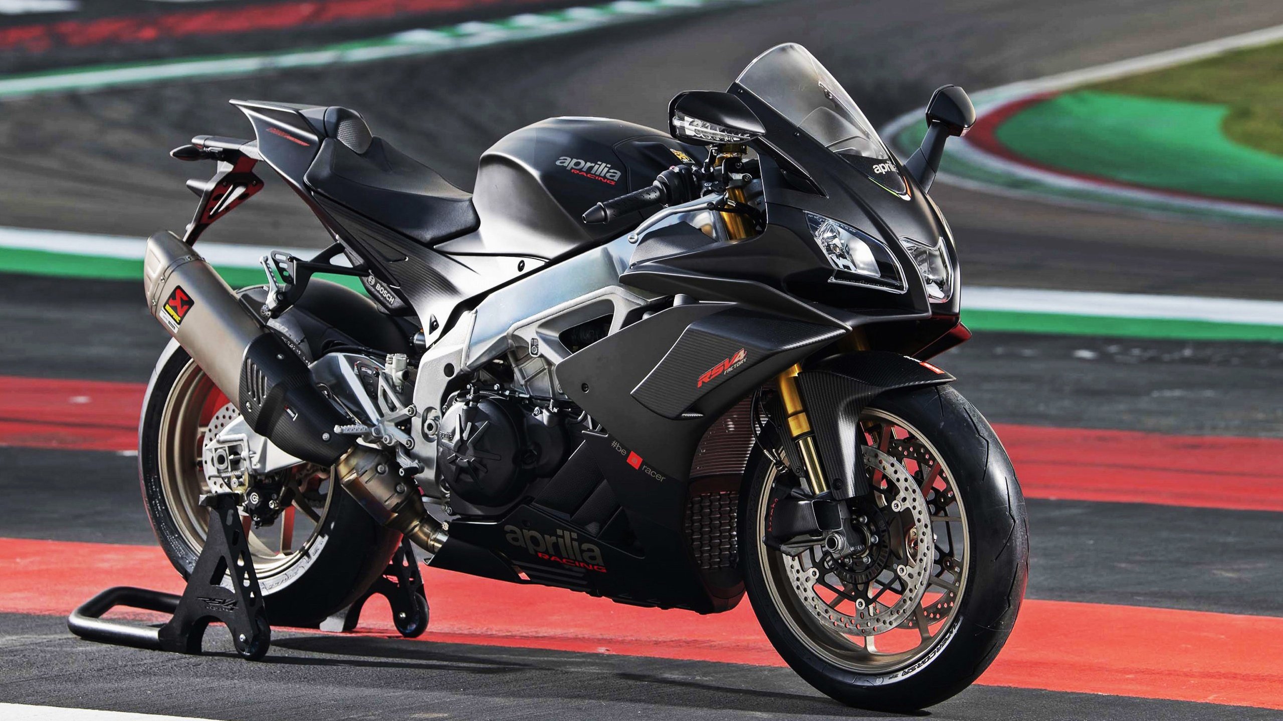 kaiyun 开云体育-史上“炸裂”的扣篮大比拼，谁才是你的“空中飞人”？，空中接力扣篮视频