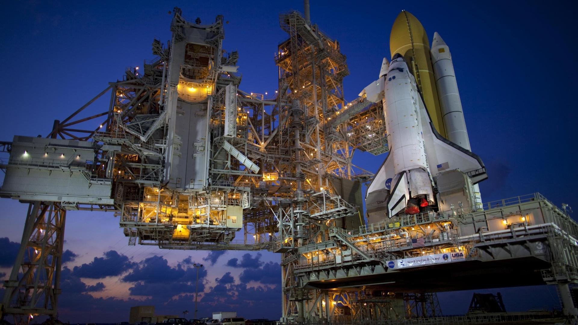 安德烈斯·特米尼奥和埃莉亚·卡纳莱斯在韩国济川世界杯混合团体赛中获得铜牌